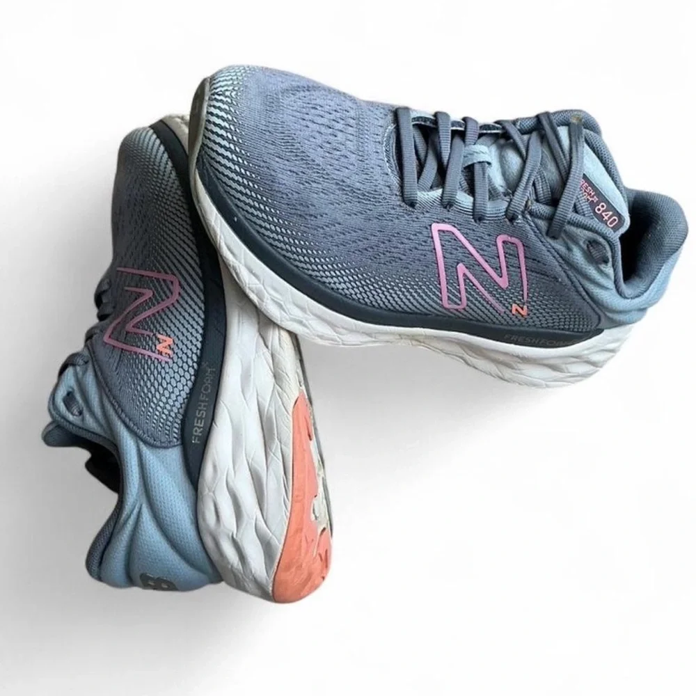 New Balance Blue and Pink Women's Sneakers - Picture 9 of 11